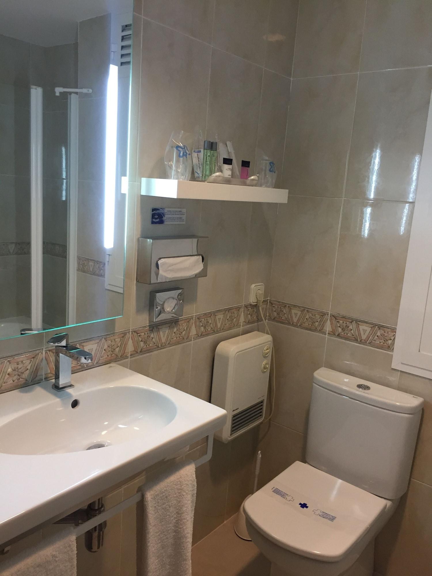 Rocas Playa Hotel 4*