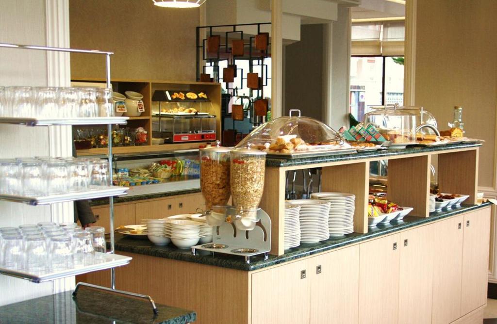 Hotel Rocas Playa 4*